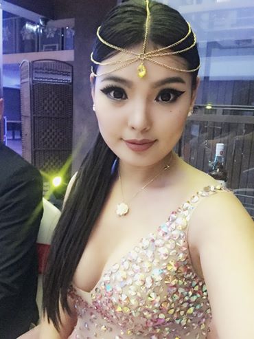 Жүжигчин Б.Гэрэлчулуун СТА цол тэмдгээр шагнуулжээ